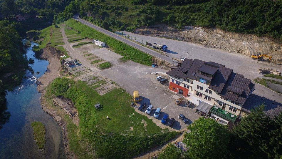 Sobe Sa Kupatilom Jajce Exteriér fotografie