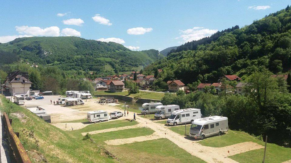 Sobe Sa Kupatilom Jajce Exteriér fotografie